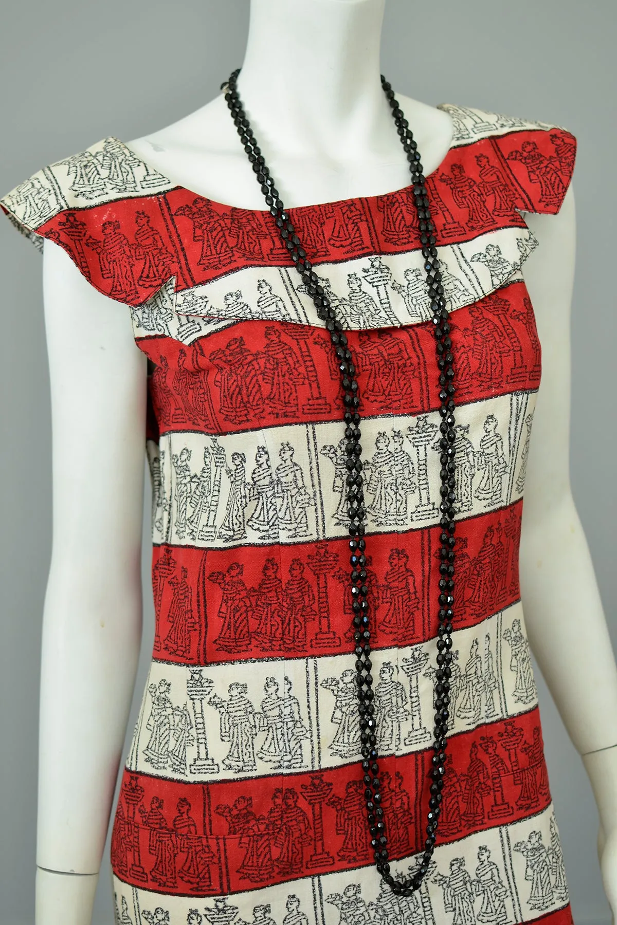 1960s Vintage Shift Dress with 40s Egyptian Revival Novelty Print