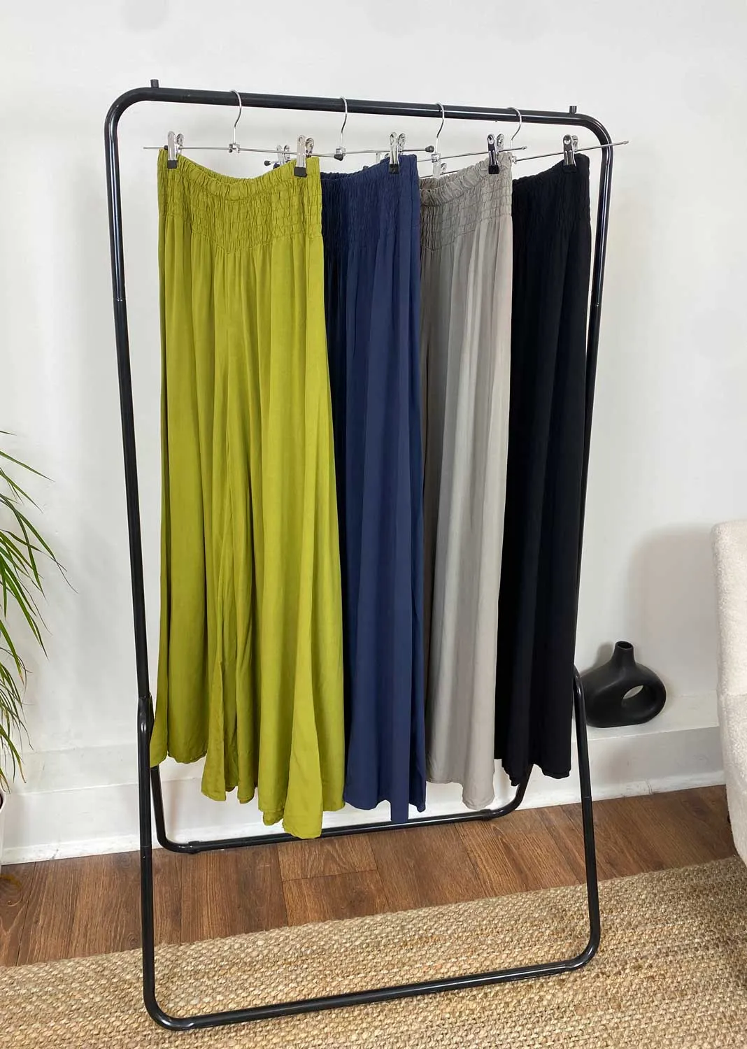 Leva Plain Palazzo Pants in Cactus Green