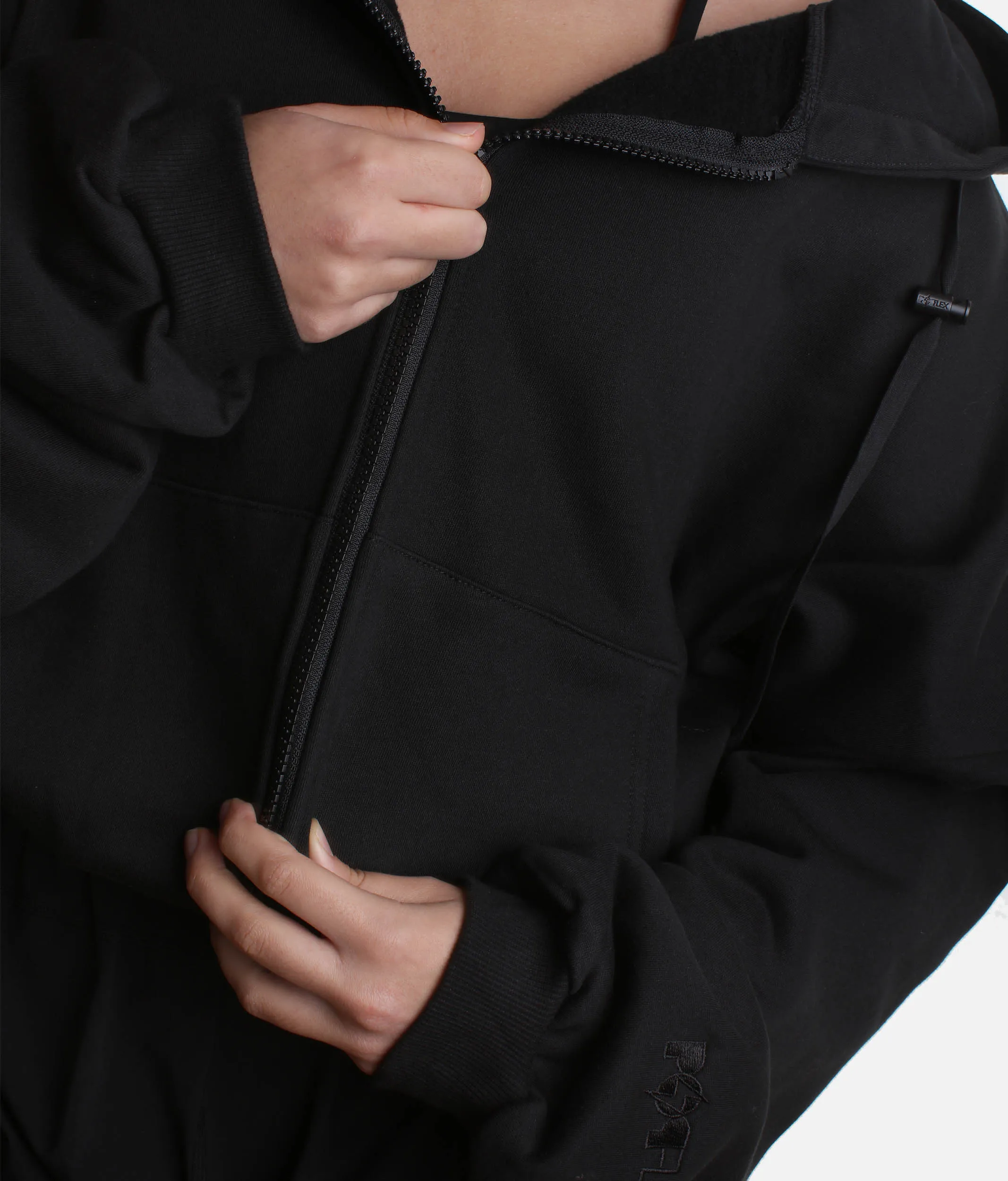 ZIP CLOUD HOODIE in Black - The Timeless Cozy Essential